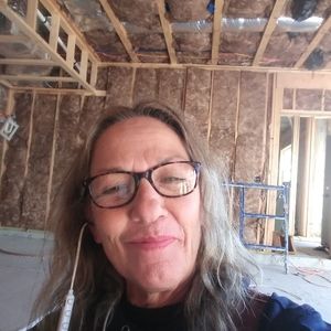 Meet your Posher, Lorrie